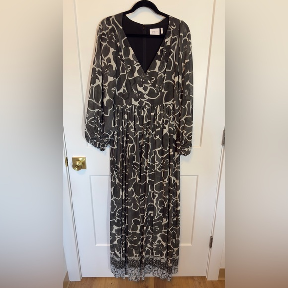 One33 Social Gray + White Floral Maxi Dress, Like New, Size Medium - Picture 5 of 6